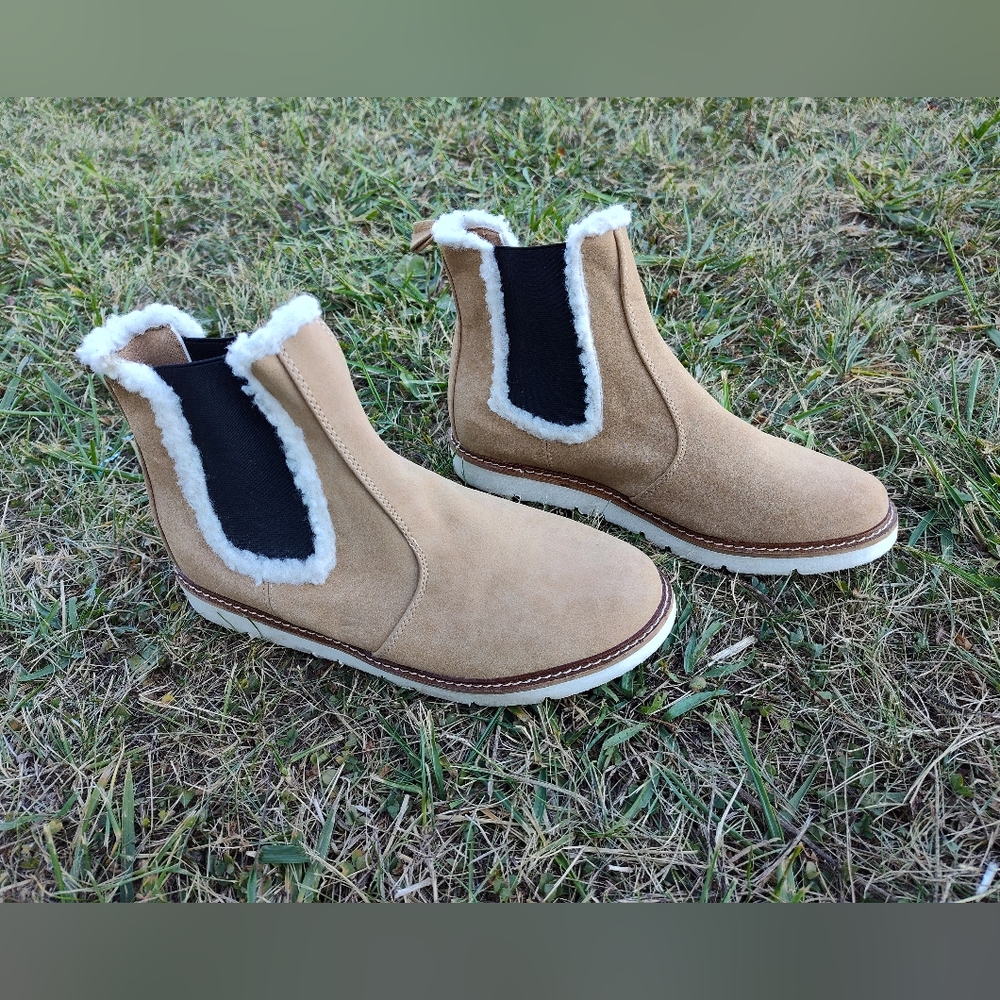Tan Shearling-Lined Ankle Boots